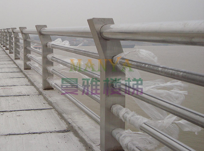 空心不銹鋼橋梁護(hù)欄 MH-Q03