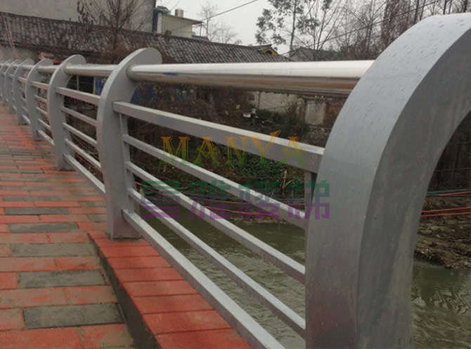 空心穿管橋梁護(hù)欄 MH-Q08