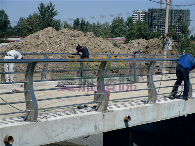 不銹鋼復(fù)合管橋梁護欄 JH-Q02（1）